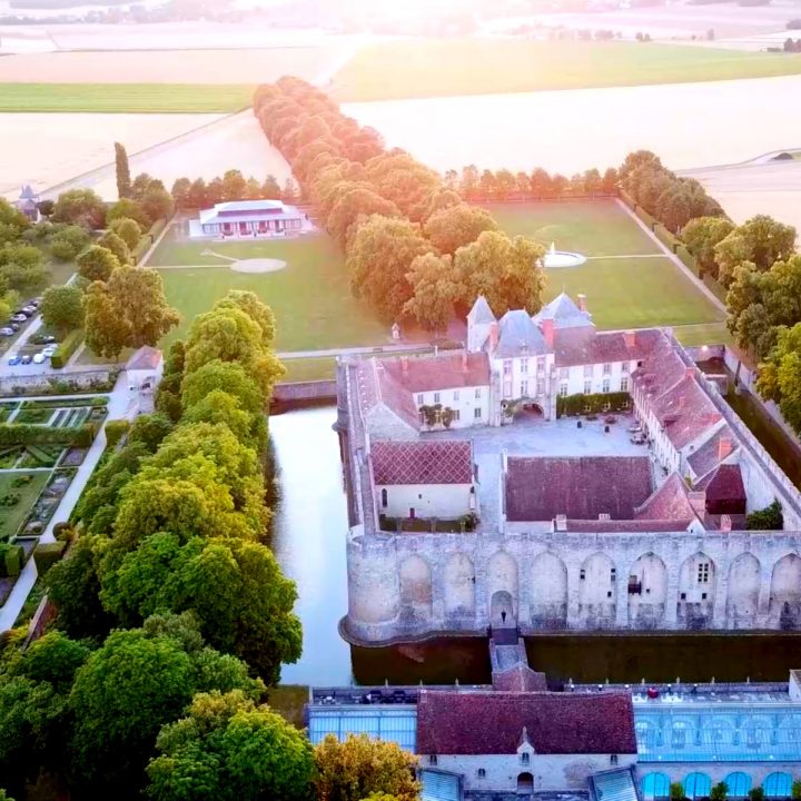 Rent your Medieval castle Paris Deluxe Drivers Selection